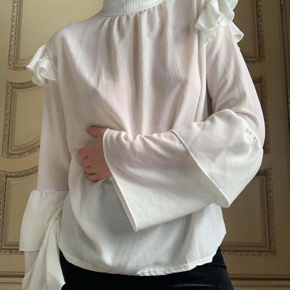 White Long Sleeve Blouse - Picture 1 of 3